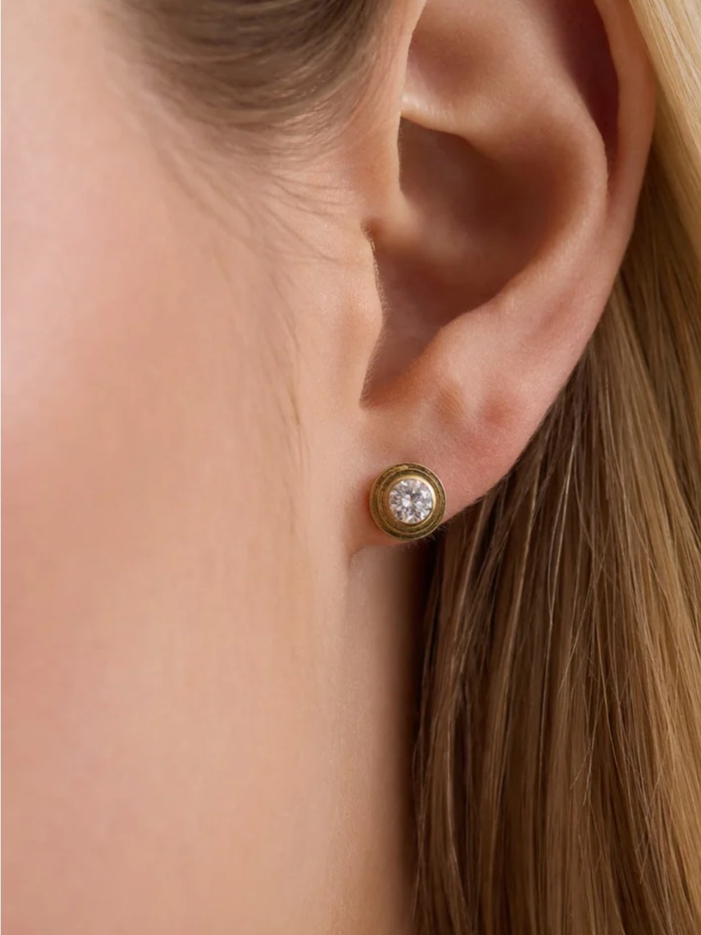 D. Louise Classic Bezel Diamond Stud earrings
